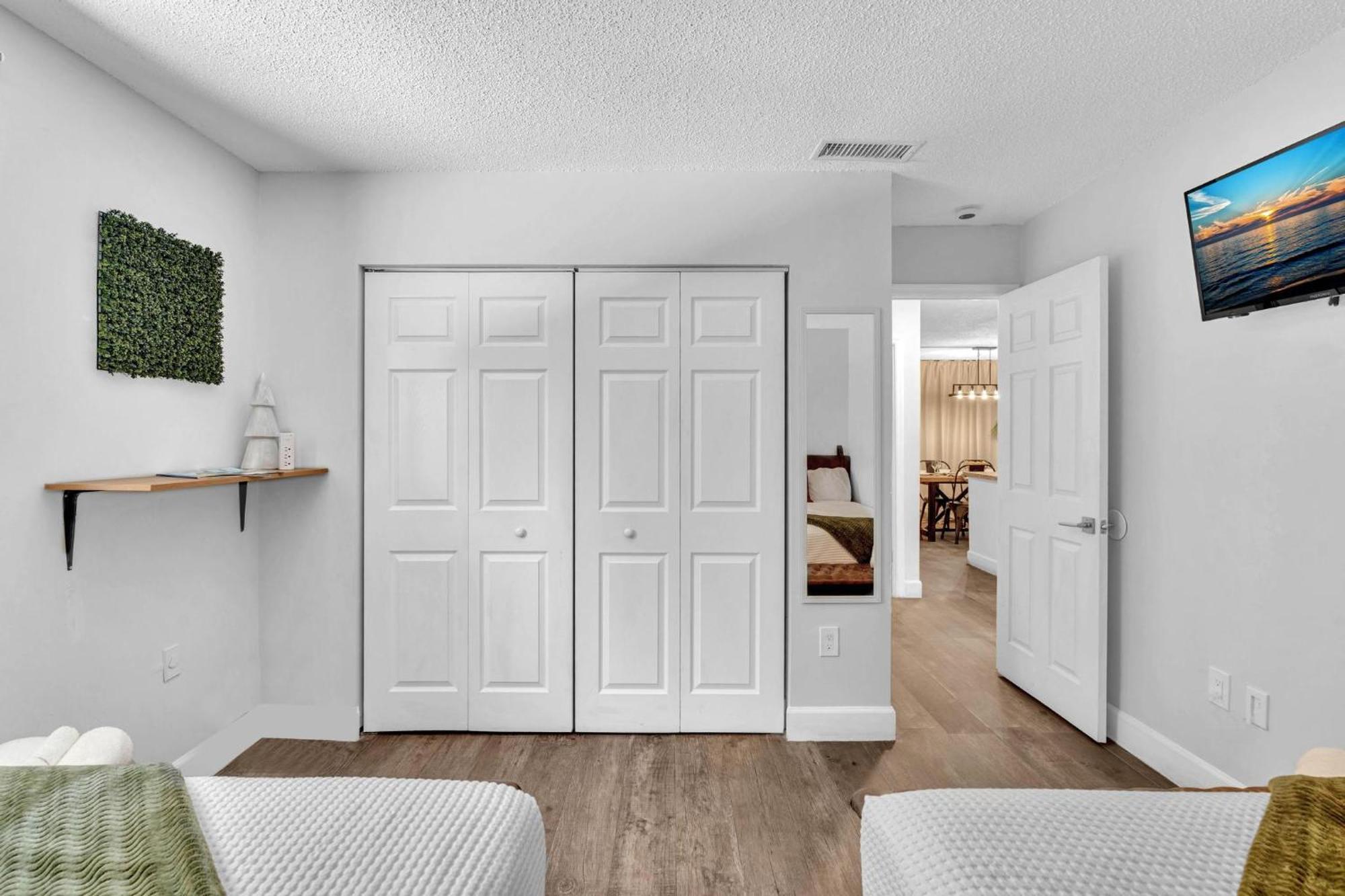 Estelo'S Place - Modern Townhouse With King Bed, Only 5 Min From The Airport! Miami Bagian luar foto