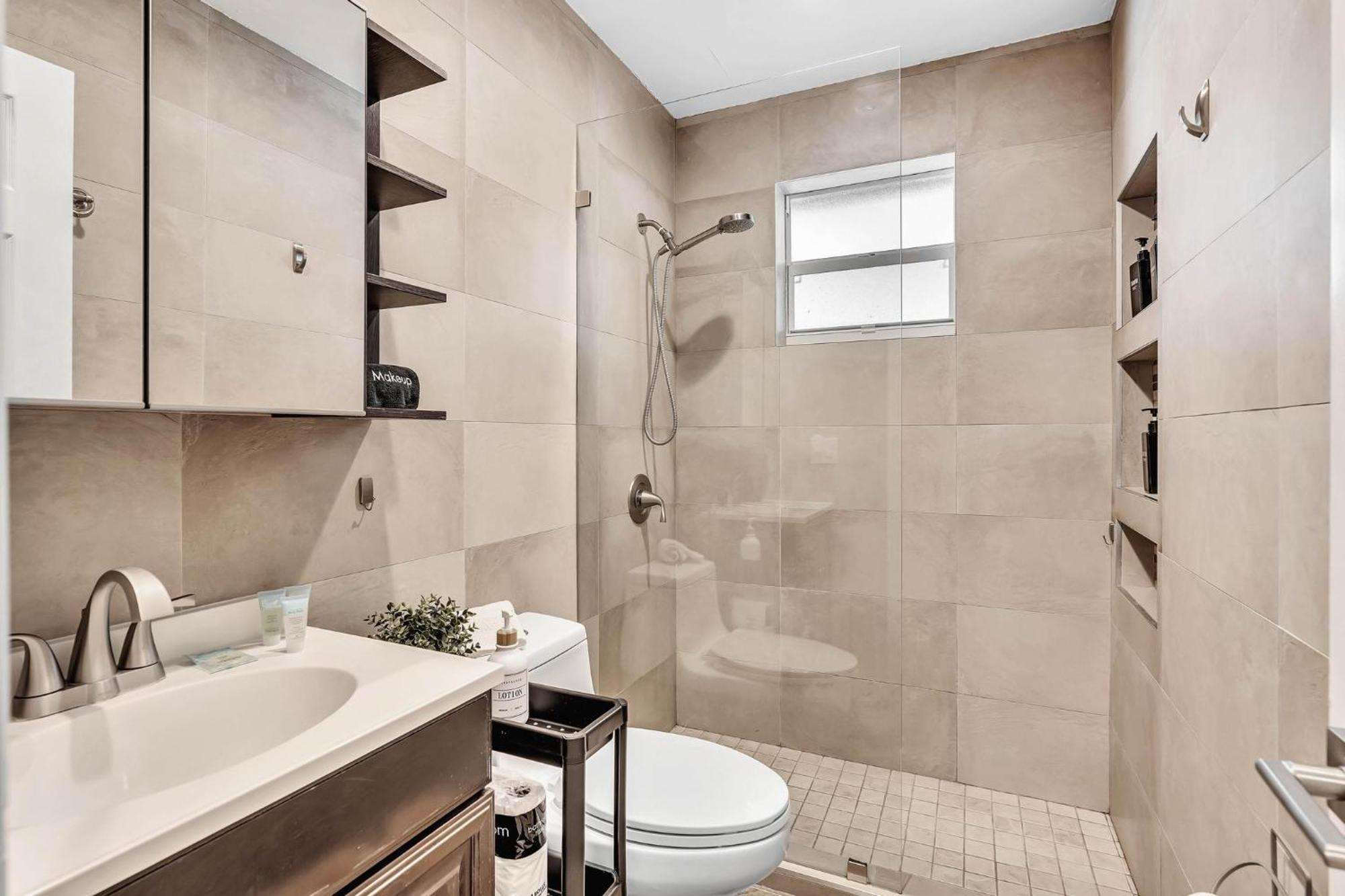 Estelo'S Place - Modern Townhouse With King Bed, Only 5 Min From The Airport! Miami Bagian luar foto