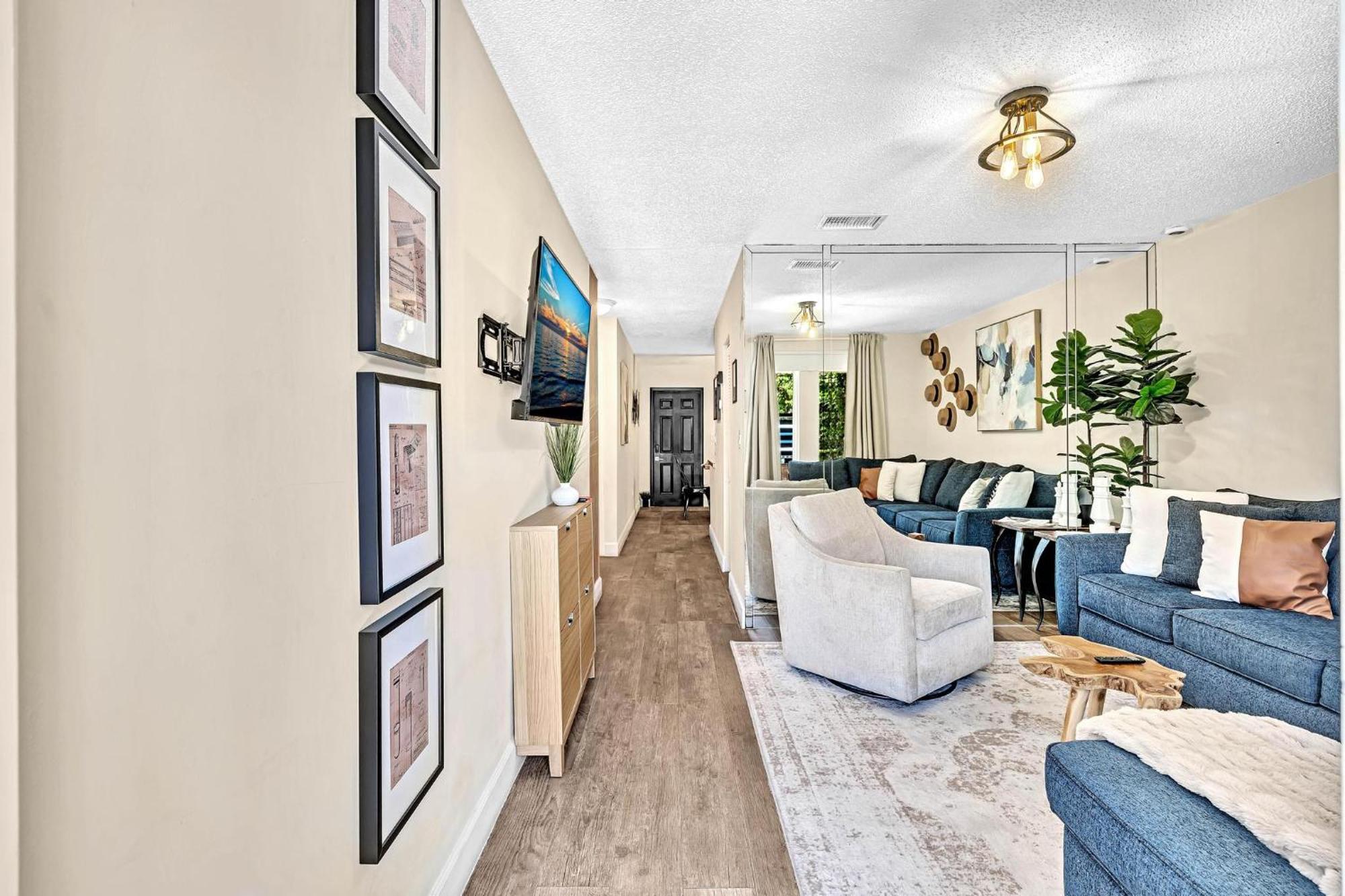 Estelo'S Place - Modern Townhouse With King Bed, Only 5 Min From The Airport! Miami Bagian luar foto