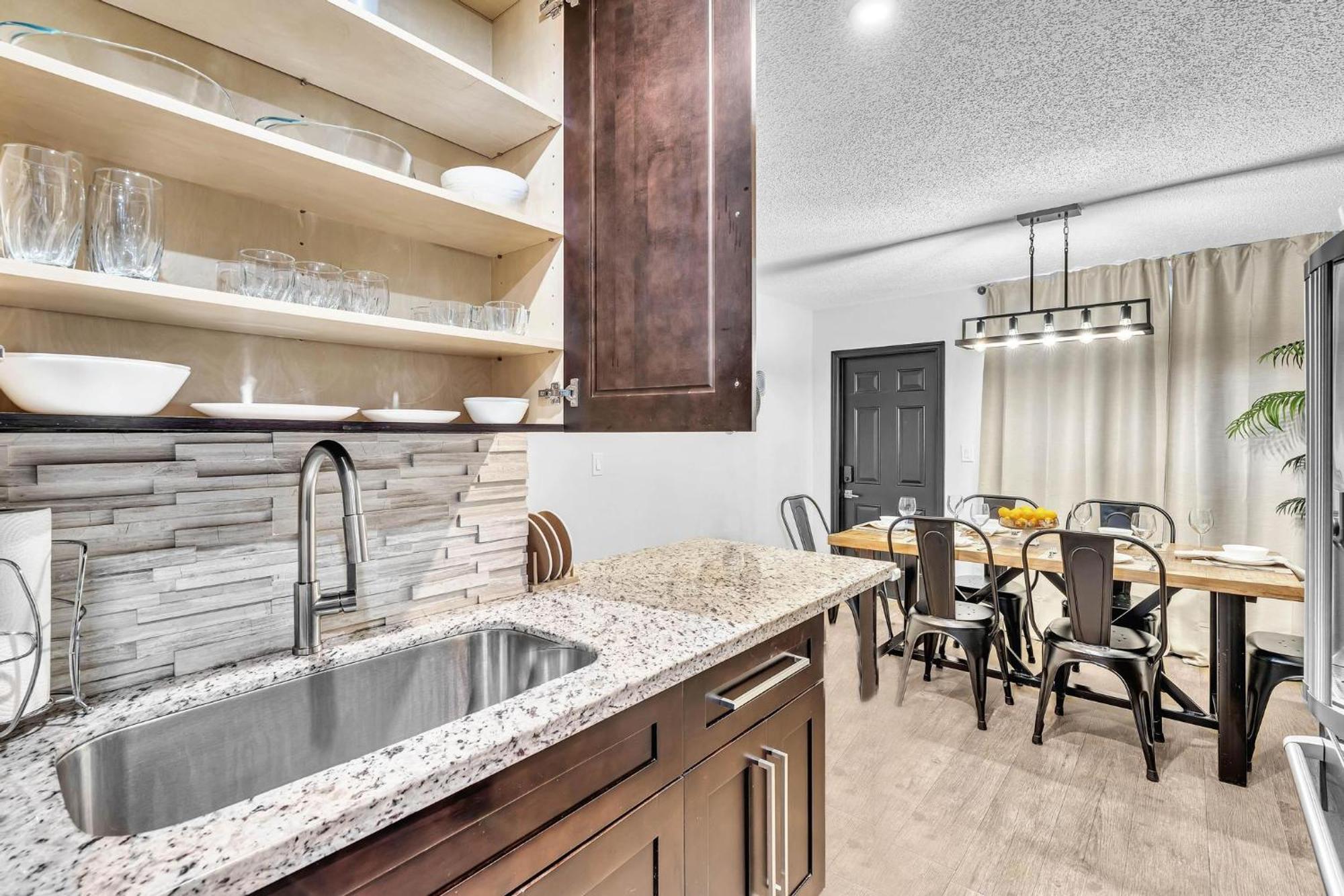 Estelo'S Place - Modern Townhouse With King Bed, Only 5 Min From The Airport! Miami Bagian luar foto